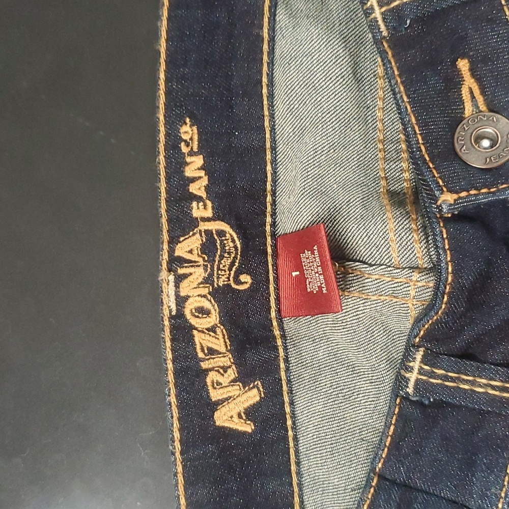 Jeans - Picture 2 of 3